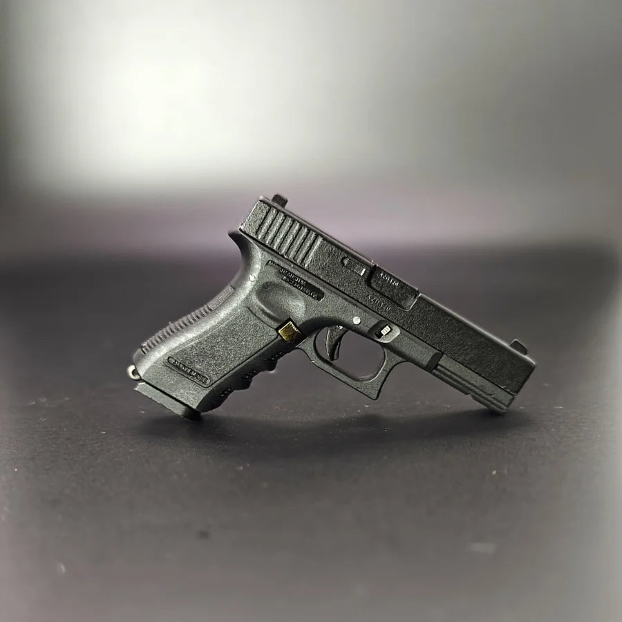 Muito Bom Glock 17 Fidget Keychain Handmade Metal Pistol