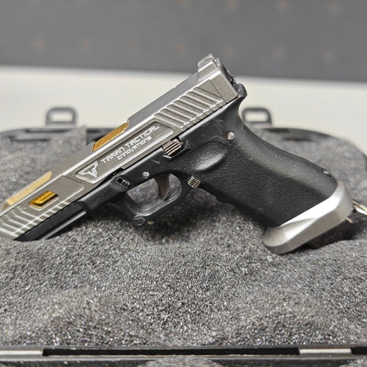 Muito Bom Glock 34 Alloy Mini Pistol Keychain Toy Fidget