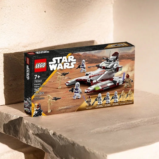 LEGO Star Wars Republic Fighter Tank 75342 Battle Set